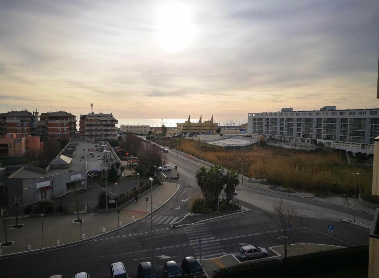 Grande, Vista Mare A 2 Passi Dalla Spiaggia Lido di Ostia Eksteriør billede